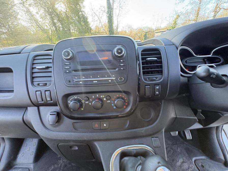 2018 Vauxhall Vivaro – Model: Vivaro  2900 Sportive CDTi – DV18SJO