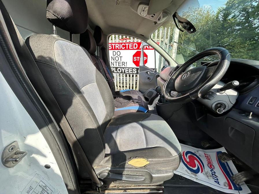 2017 Vauxhall Vivaro – Model: Vivaro  2700 CDTI – ML67HTZ