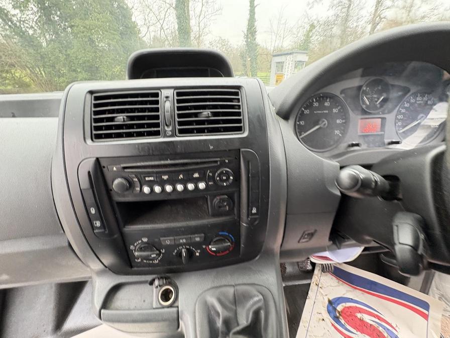 2016 Peugeot Expert – Model: Expert 1000 L1H1 Professional HDi – LF66XRK