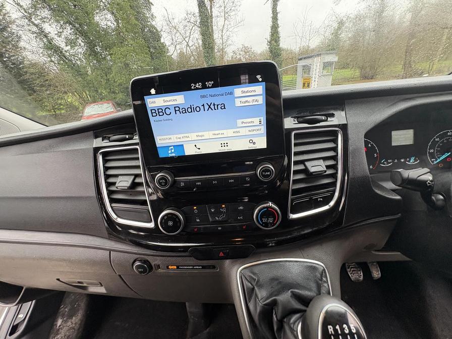 2018 Ford Transit Custom – Model: Transit Custom 300 Limited – SL18UXW