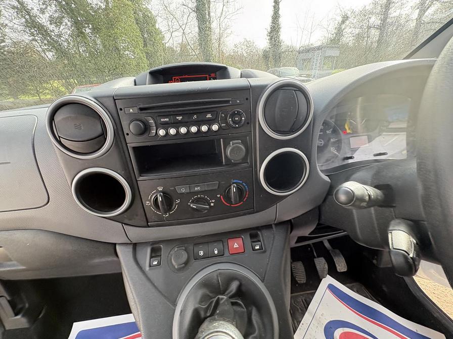 2017 Citroen Berlingo – Model: Berlingo 750 LX Blue HDi S/S – LC67VJJ