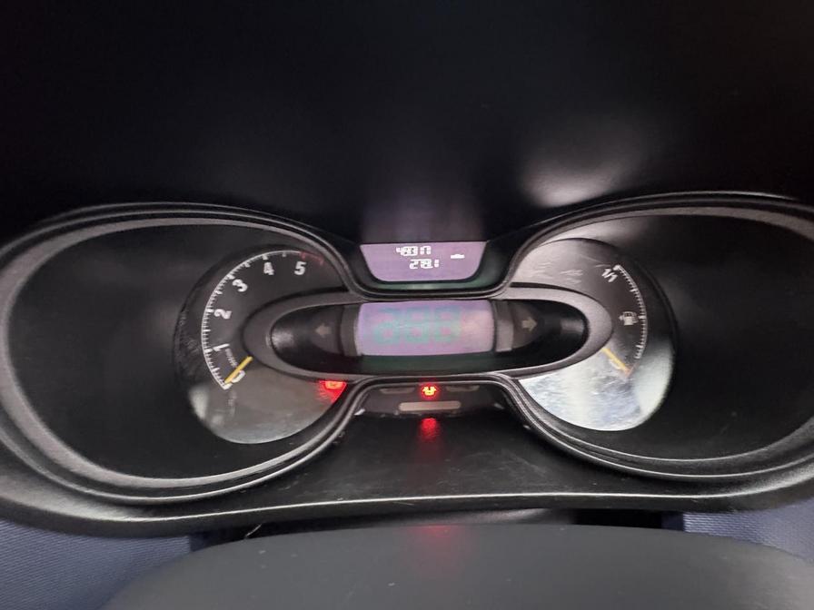 2016 Vauxhall Vivaro Combi – Model: Vivaro CDTi – NV16JCU