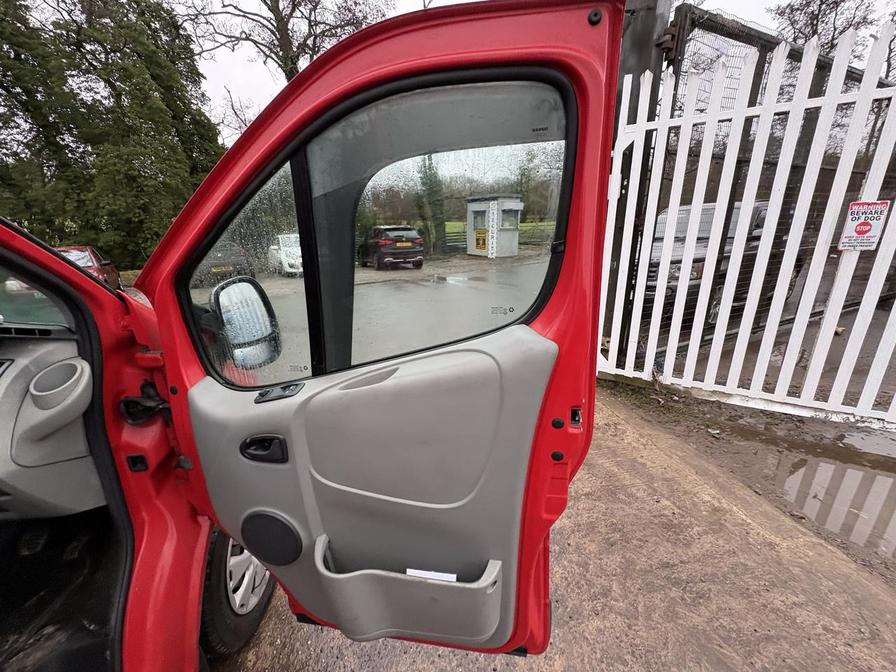 2007 Vauxhall Vivaro – Model: Vivaro  2900 CDTI LWB – FH57JRV