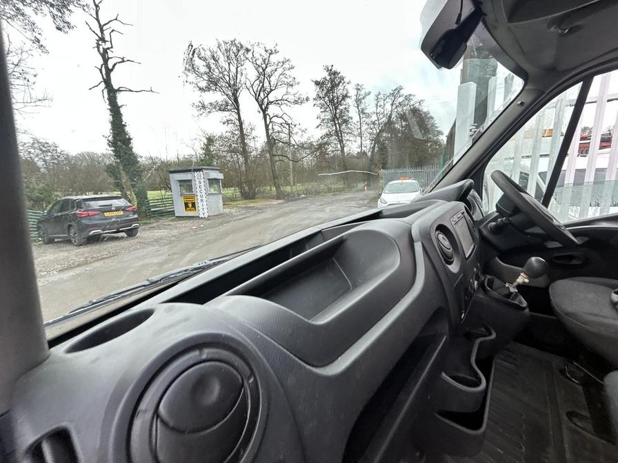 2018 Vauxhall Movano – Model: Movano L1H1 F3300 CDTi – HN18WKU