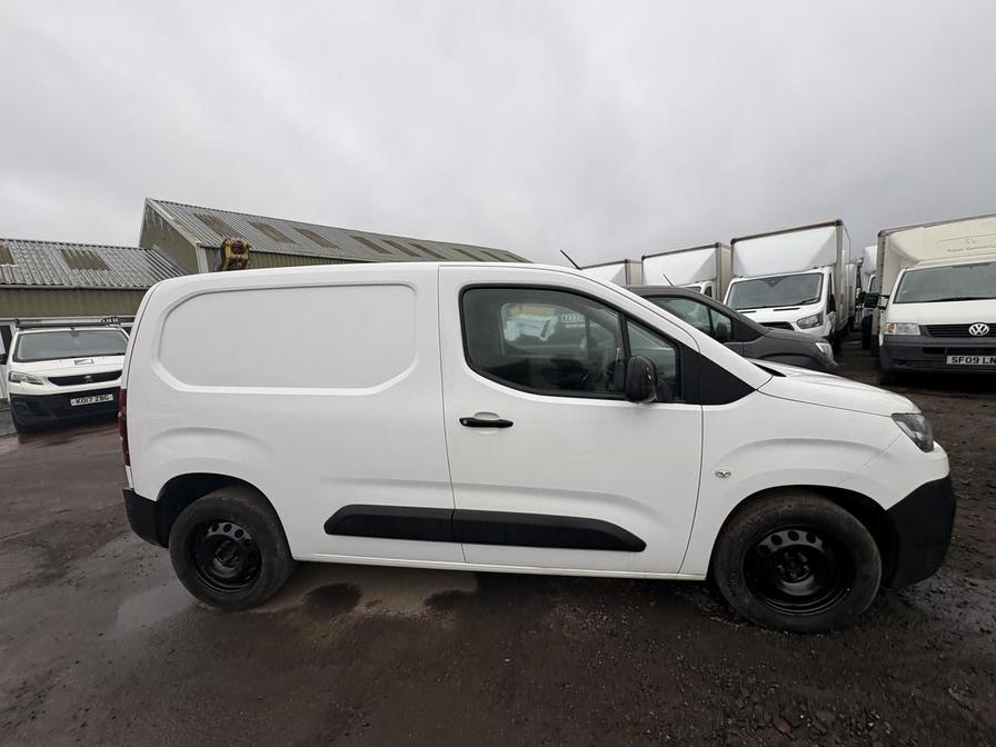 2019 Citroen Berlingo – Model: Berlingo 1000 Enterprise Blue HDi S/S – KV19BAA