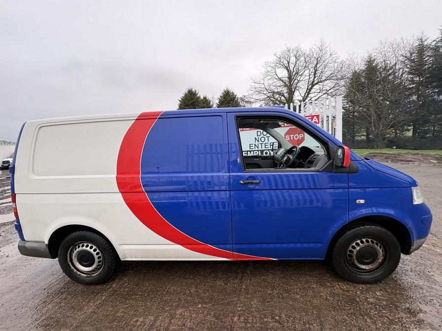 2006 Volkswagen Transporter – Model: Transporter T30 130 TDI SWB A – LY56OEU