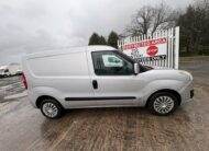 2016 Vauxhall Combo – Model: Combo 2000 L1H1 CDTi S/S Sport – LG66UTS