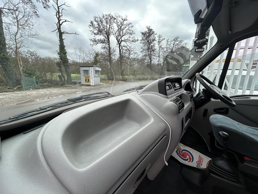 2002 Renault Master – Model: Master 120.35 dCi LWB – JS51OLS