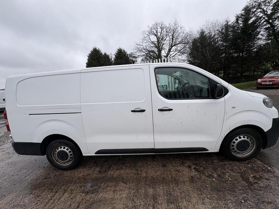 2017 Peugeot Expert – Model: Expert Professional Long Blue HDi – KU67VZZ