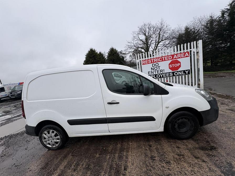 2018 Peugeot Partner – Model: Partner Professional L1 Blue HDi – NY18HJU