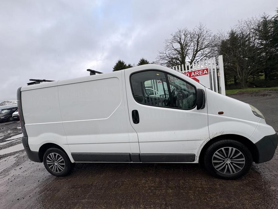 2012 Vauxhall Vivaro – Model: Vivaro 2700 CDTi 113 SWB – YC12XGG