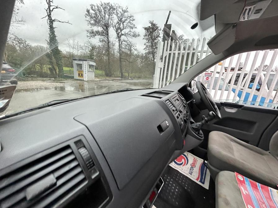 2007 Volkswagen Transporter – Model: Transporter T28 84 TDI SWB – YE07LKO