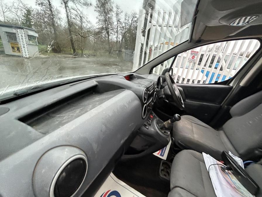 2015 Citroen Berlingo – Model: Berlingo 625 XTR+ HDi – AY65OVH