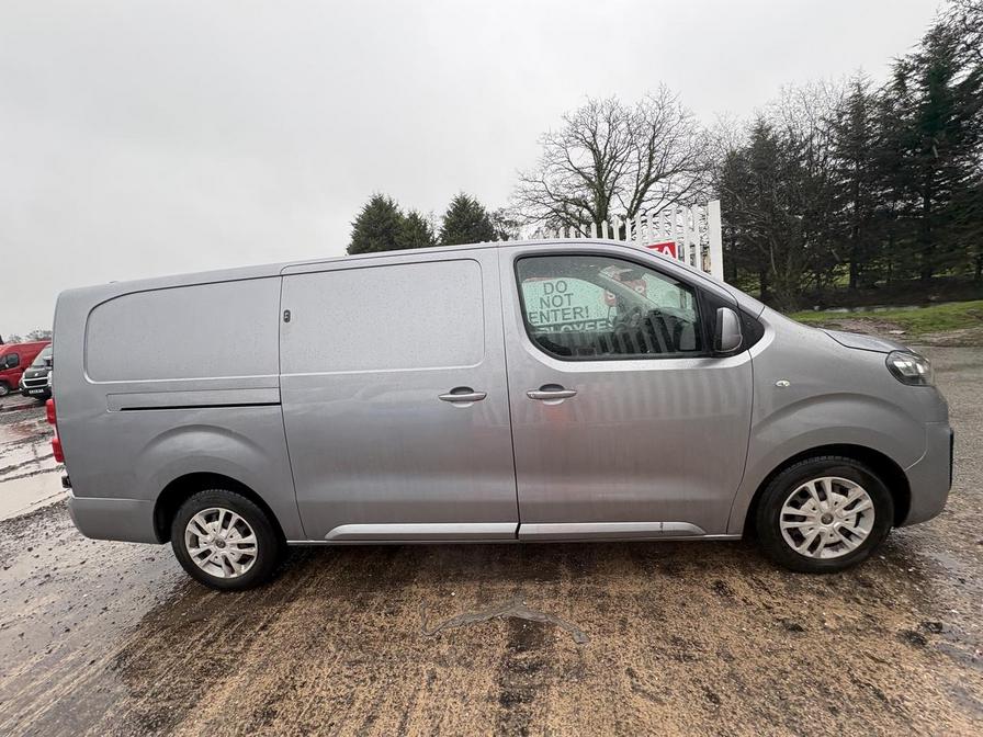 2019 Vauxhall Vivaro – Model: Vivaro 2900 Sportive S/S – DY69EZN
