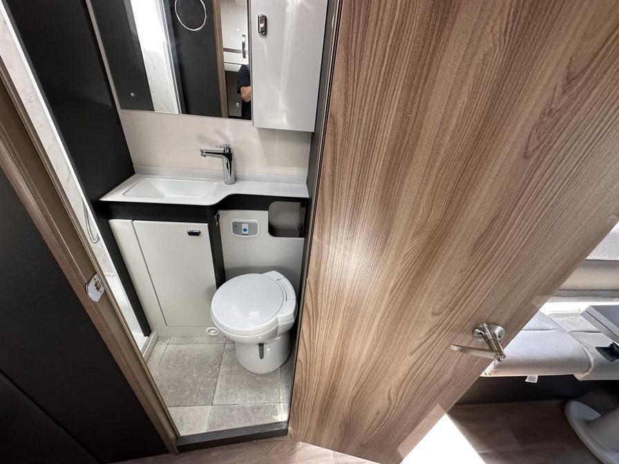 2022 Fiat Ducato – Model: Swift Escape 674 Semi-Auto – YS22CTU