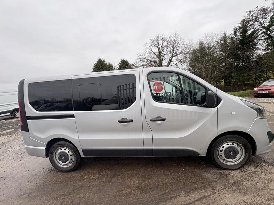 2016 Vauxhall Vivaro Combi – Model: Vivaro CDTi – NV16JCU
