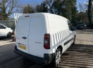 2017 Peugeot Partner – Model: Partner Professional L1 Blue HDi – LN17FTC