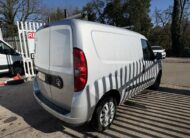 2015 Vauxhall Combo – Model: Combo 2000 L1H1 CDTi Sportive – GU15LNY