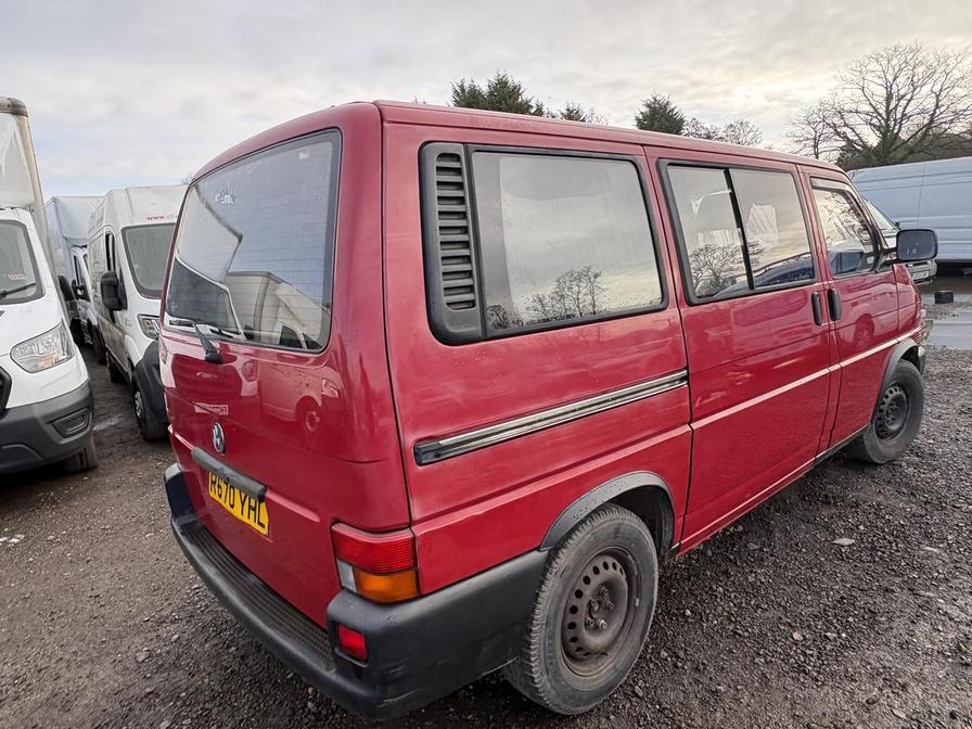 1998 Volkswagen Caravelle – Model: Caravelle SWB – R670YHL