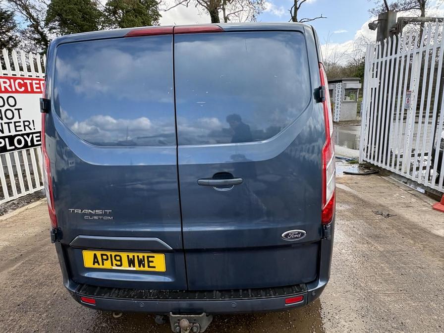 2019 Ford Transit Custom – Model: Transit Custom 300 Limited – AP19WWE