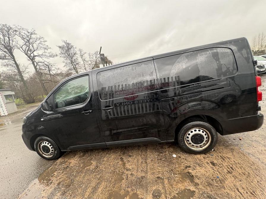 2021 Vauxhall Vivaro – Model: Vivaro 2900 Edition S/S – LB21SZN
