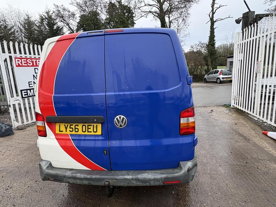 2006 Volkswagen Transporter – Model: Transporter T30 130 TDI SWB A – LY56OEU