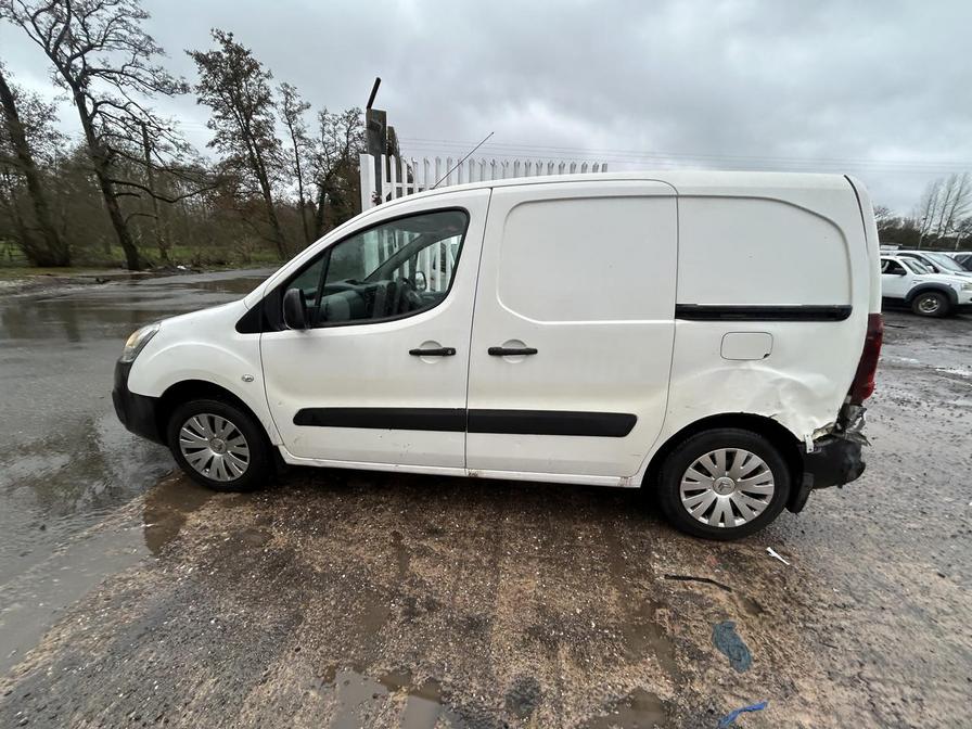 2015 Citroen Berlingo – Model: Berlingo 625 XTR+ HDi – AY65OVH