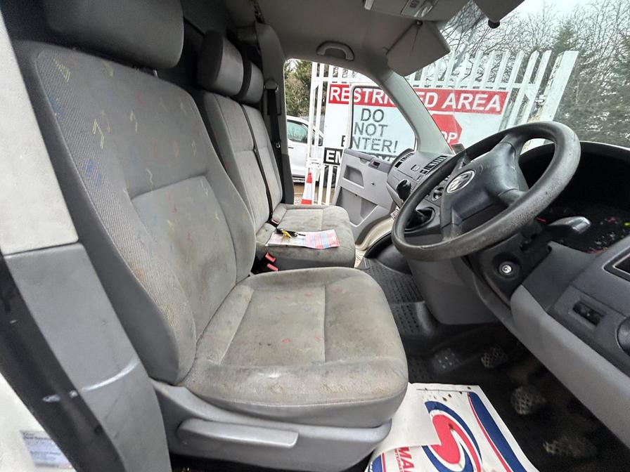 2007 Volkswagen Transporter – Model: Transporter T28 84 TDI SWB – YE07LKO