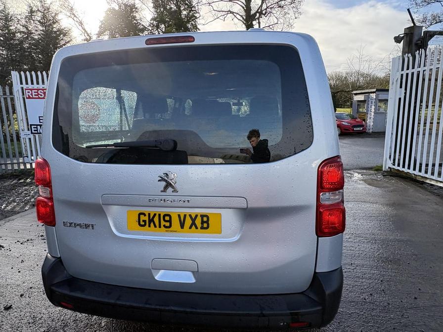 2019 Peugeot Expert – Model: Expert Combi Blue HDi S/S – GK19VXB