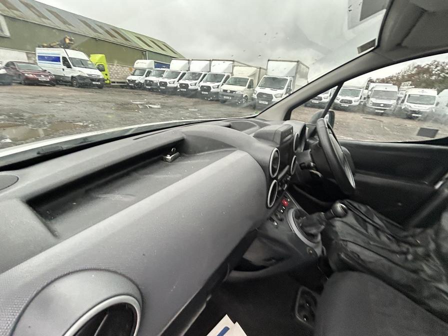 2018 Peugeot Partner – Model: Partner Professional L1 Blue HDi – MW67XPU