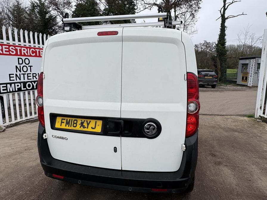 2018 Vauxhall Combo – Model: Combo 2300 CDTi S/S – FM18XYJ