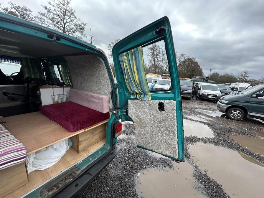 1995 Volkswagen Transporter – Model: Transporter Diesel – M649OCY