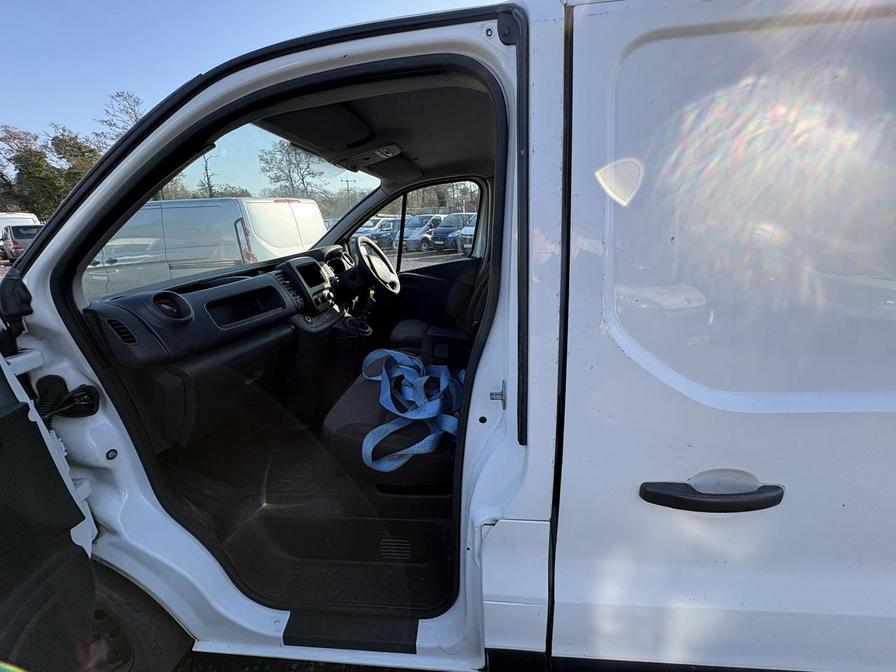 2015 Vauxhall Vivaro – Model: Vivaro  2900 CDTI – DU65GRF