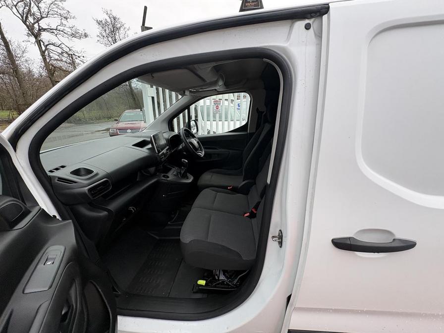 2020 Citroen Berlingo – Model: Berlingo 650 Enterprise Blue HDi S/S – CA70DWJ