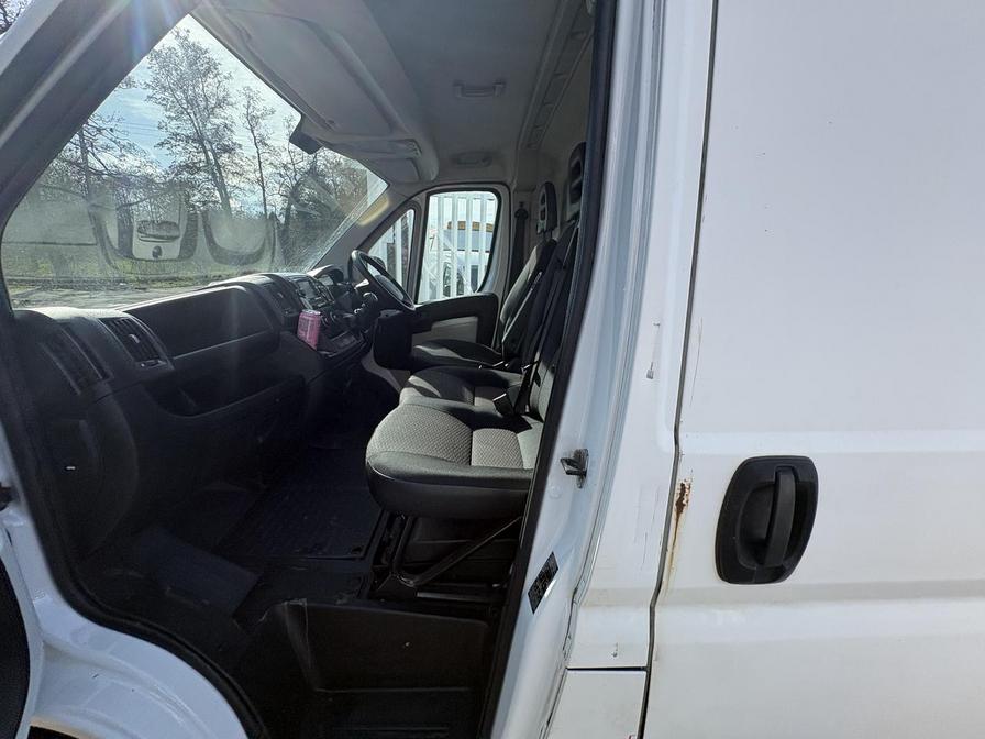 2015 Peugeot Boxer – Model: Boxer 335 Professional L3H2 HDi – CA64LSO