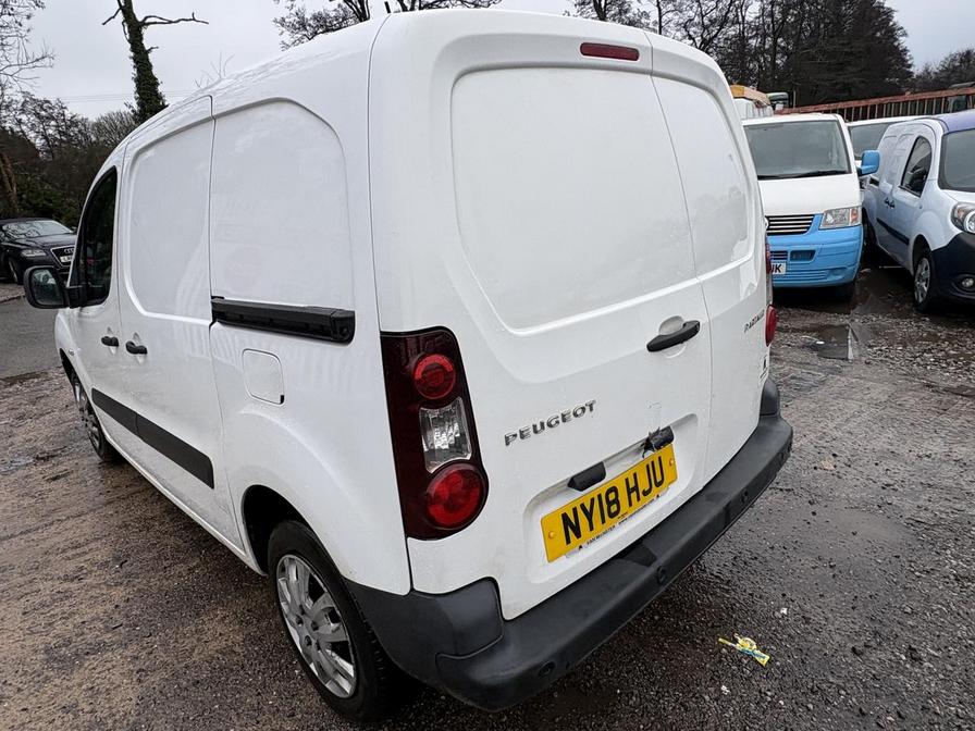 2018 Peugeot Partner – Model: Partner Professional L1 Blue HDi – NY18HJU