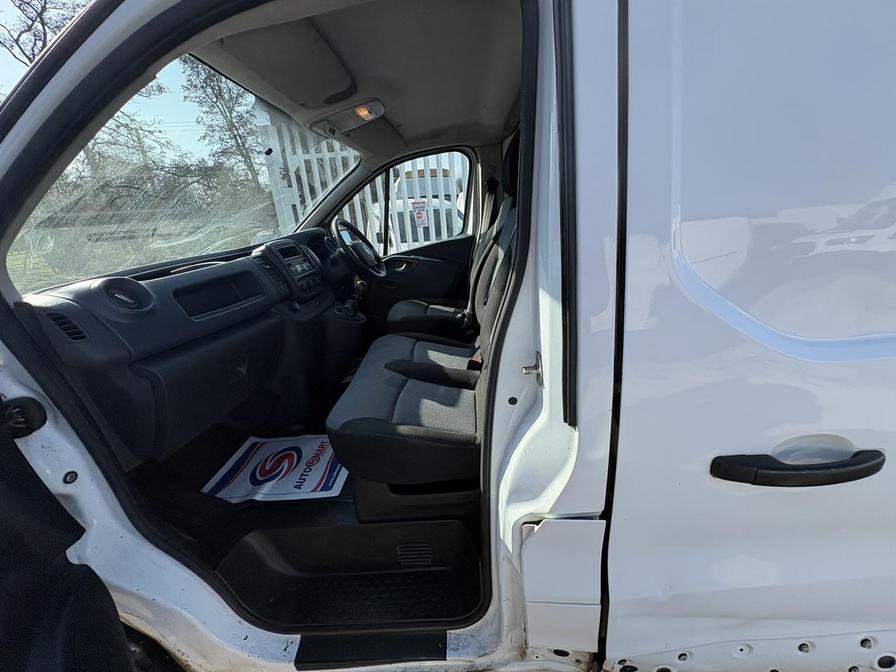 2016 Vauxhall Vivaro – Model: Vivaro  2700 CDTI – MK16YJT