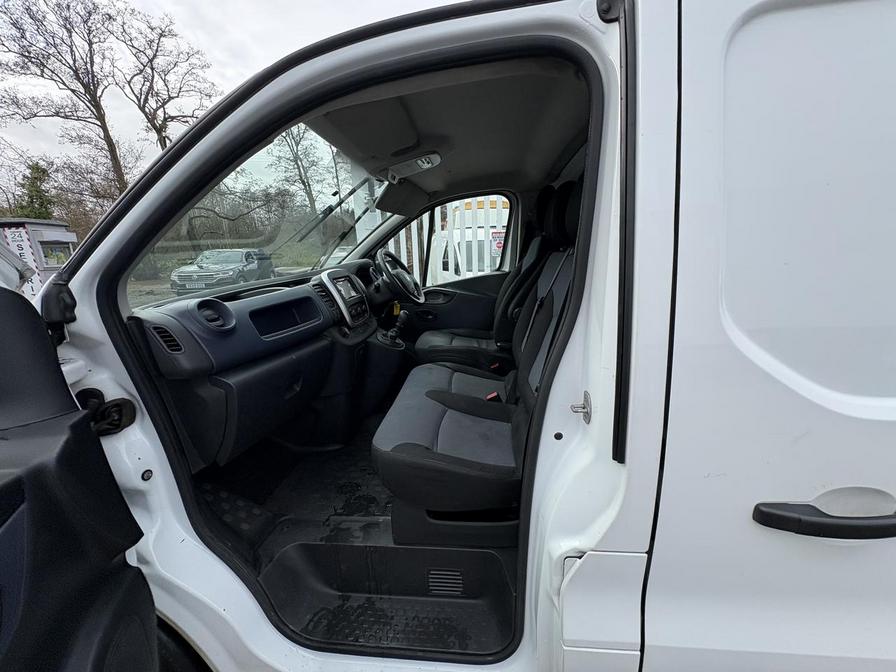 2017 Vauxhall Vivaro – Model: Vivaro  2700 CDTI – LL67VLF