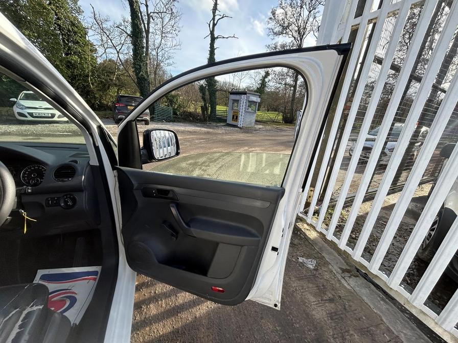 2015 Volkswagen Caddy – Model: Caddy C20 Startline TDI – GC15NUF