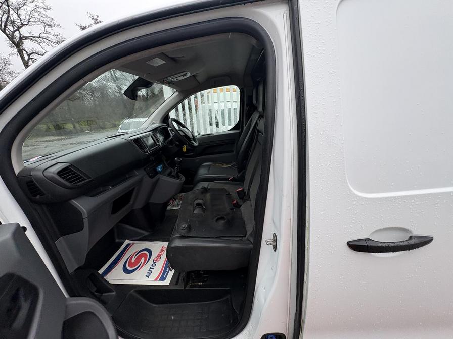 2017 Peugeot Expert – Model: Expert Professional Long Blue HDi – KU67VZZ