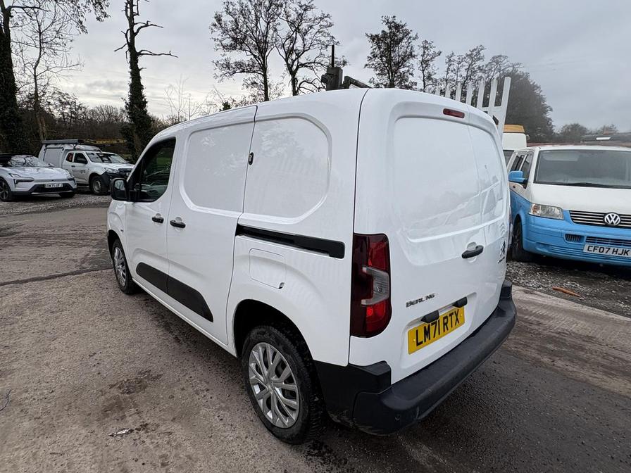 2022 Citroen Berlingo – Model: Berlingo 1000 Enterprise Professional Blue HDi – LM71RTX