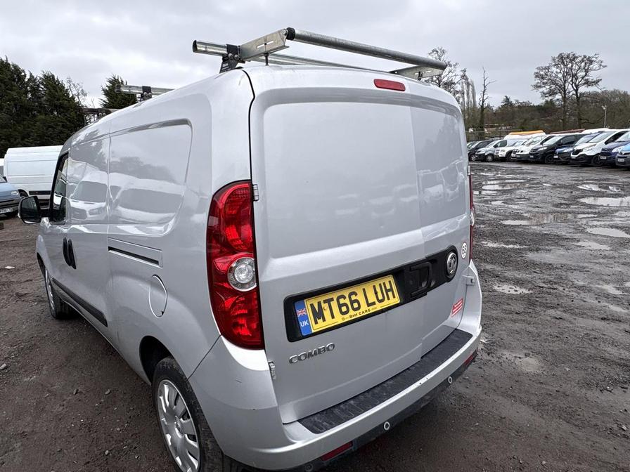 2017 Vauxhall Combo – Model: Combo 2300 Sport CDTi ecoFLEX S/S – MT66LUH