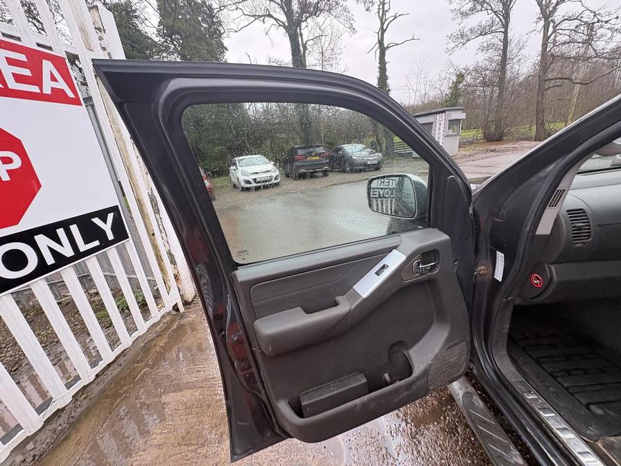 2009 Nissan Navara – Model: Navara Aventura Double Cab dCi – DN58HZW