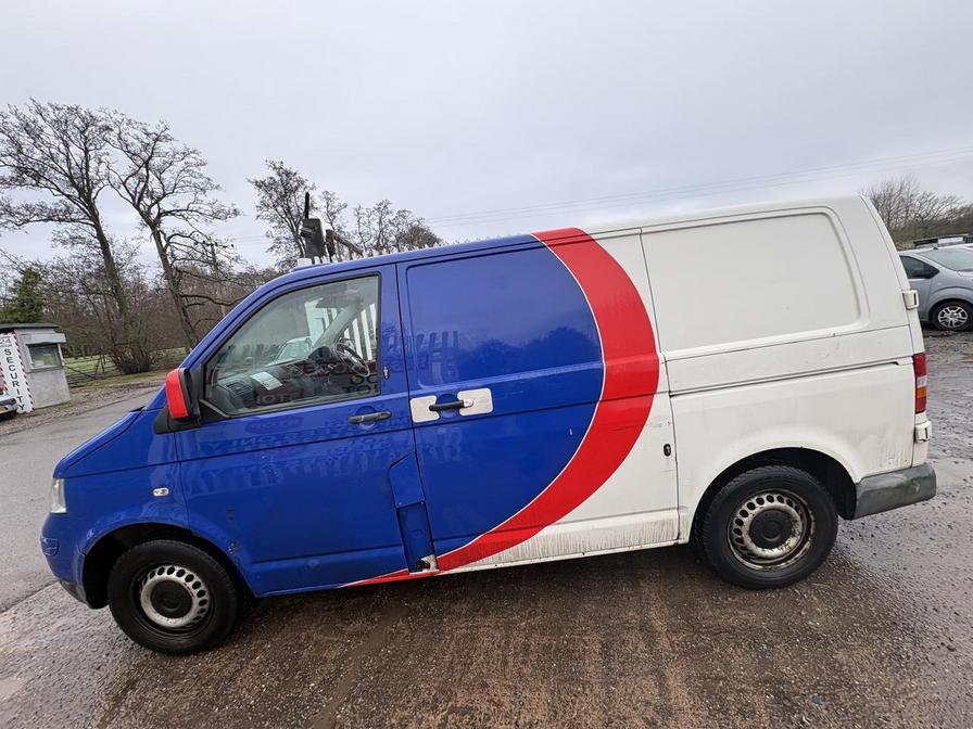 2006 Volkswagen Transporter – Model: Transporter T30 130 TDI SWB A – LY56OEU