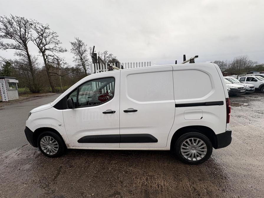 2020 Citroen Berlingo – Model: Berlingo 650 Enterprise Blue HDi S/S – CA70DWJ