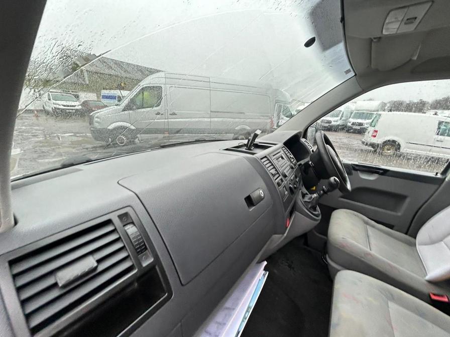 2007 Volkswagen Transporter – Model: Transporter T30 102 TDI LWB – RO57WFZ