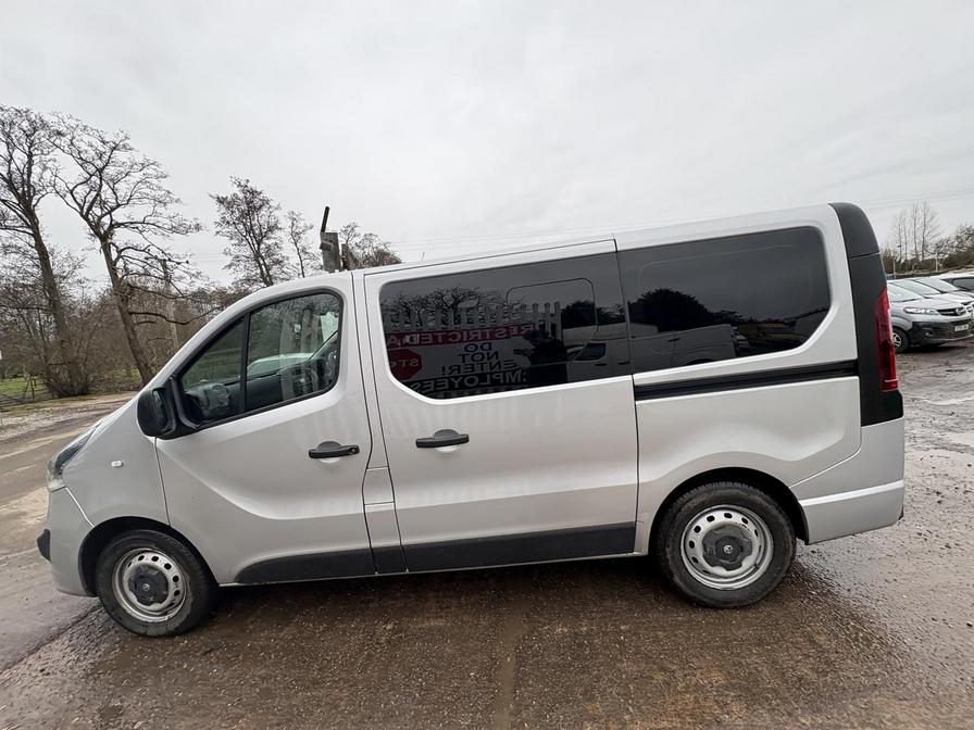 2016 Vauxhall Vivaro Combi – Model: Vivaro CDTi – NV16JCU