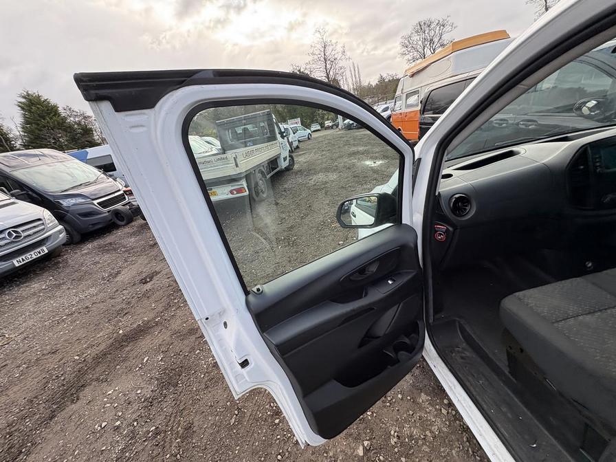 2021 Mercedes-Benz Vito – Model: Vito 110 Progressive CDi – NA70WKD