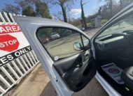 2017 Peugeot Partner – Model: Partner Professional L1 Blue HDi – LN17FTC