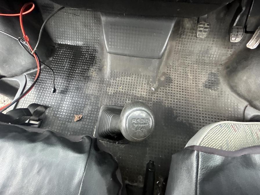 1995 Volkswagen Transporter – Model: Transporter Diesel – M649OCY